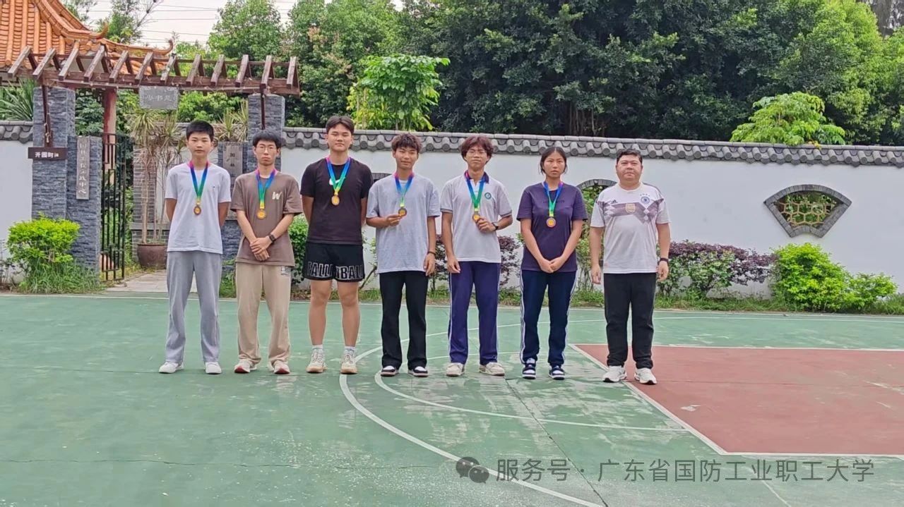 广东省国防工业职工大学班际篮球赛总决赛暨闭幕式圆满结束(图3)
