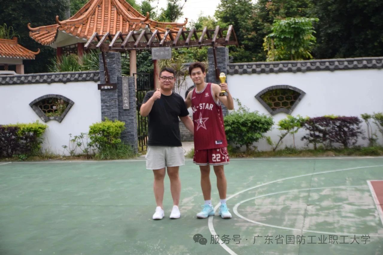 广东省国防工业职工大学班际篮球赛总决赛暨闭幕式圆满结束(图4)